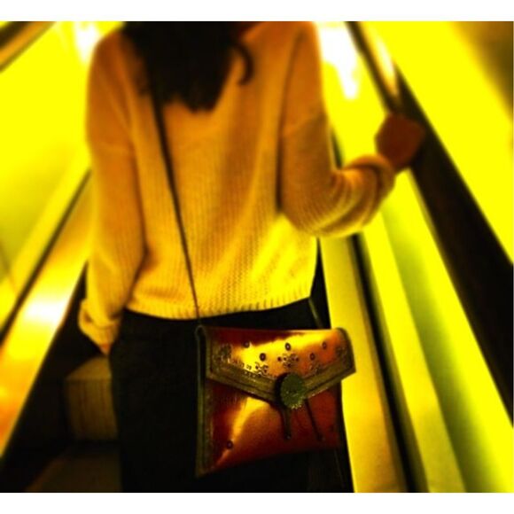 austerbags Handmade and hand-painted Sofia mustard - Picture 2 of 13